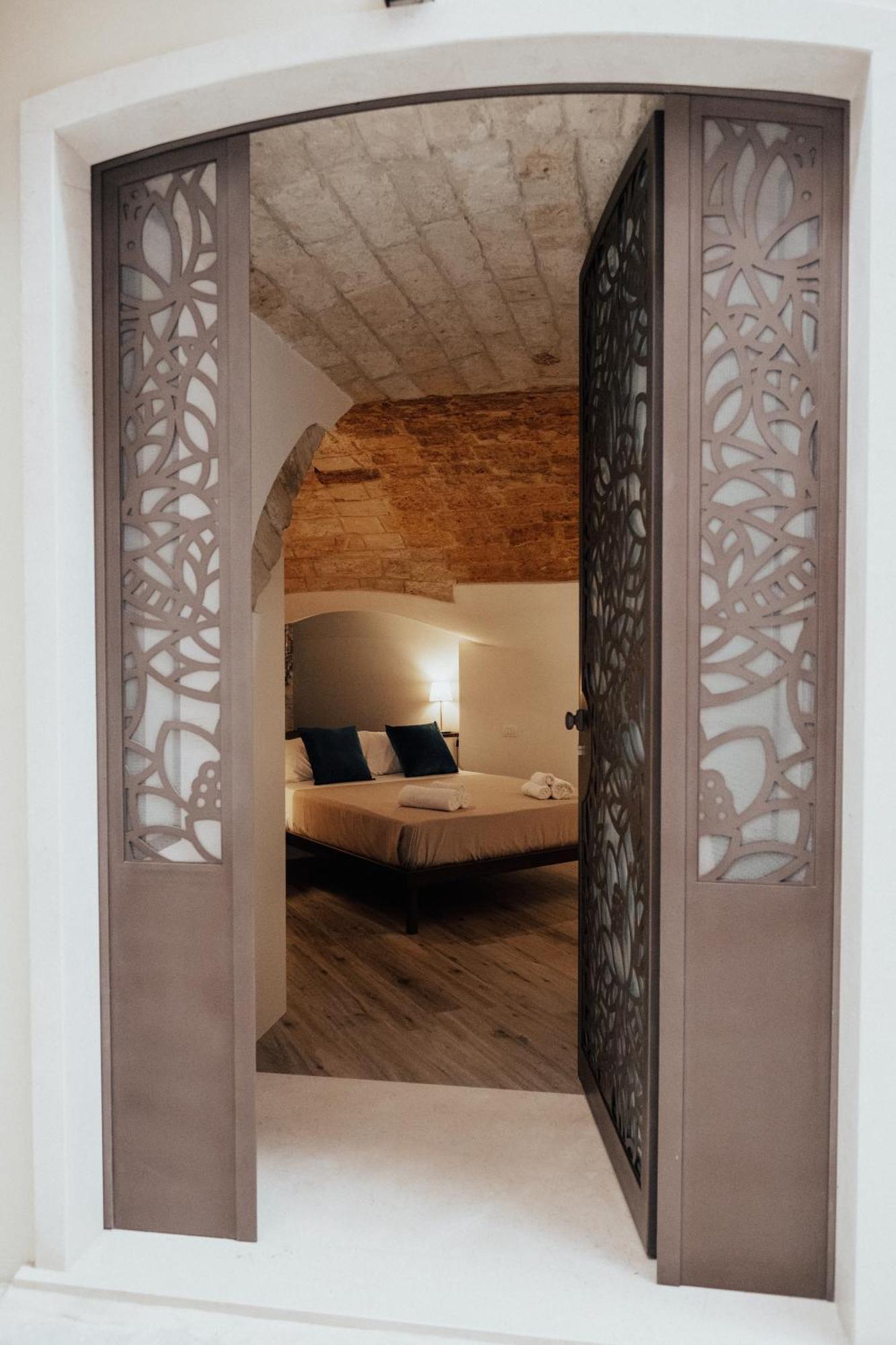 Timeless Apulian Luxury Suite Bari Exterior photo