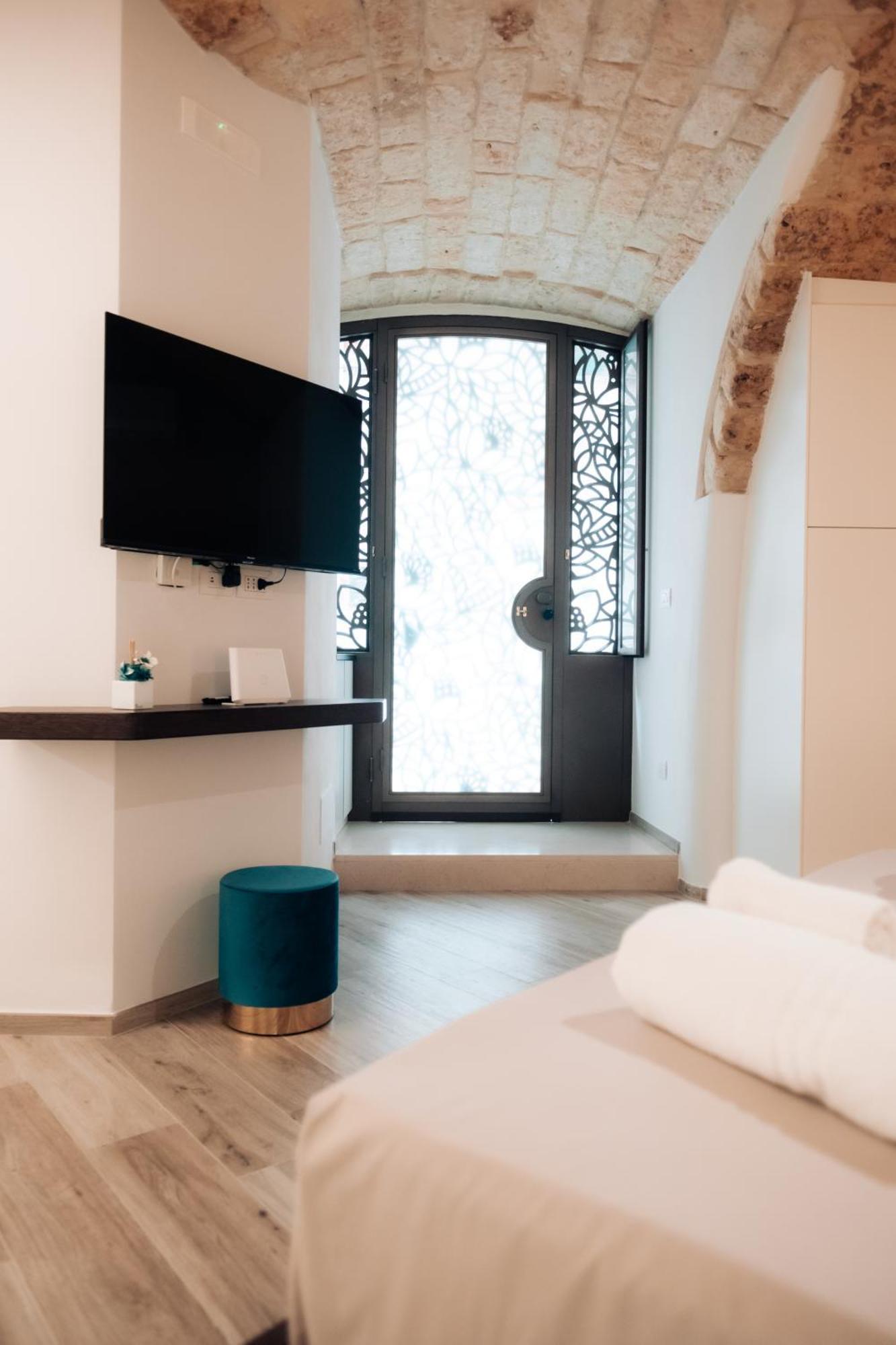 Timeless Apulian Luxury Suite Bari Exterior photo