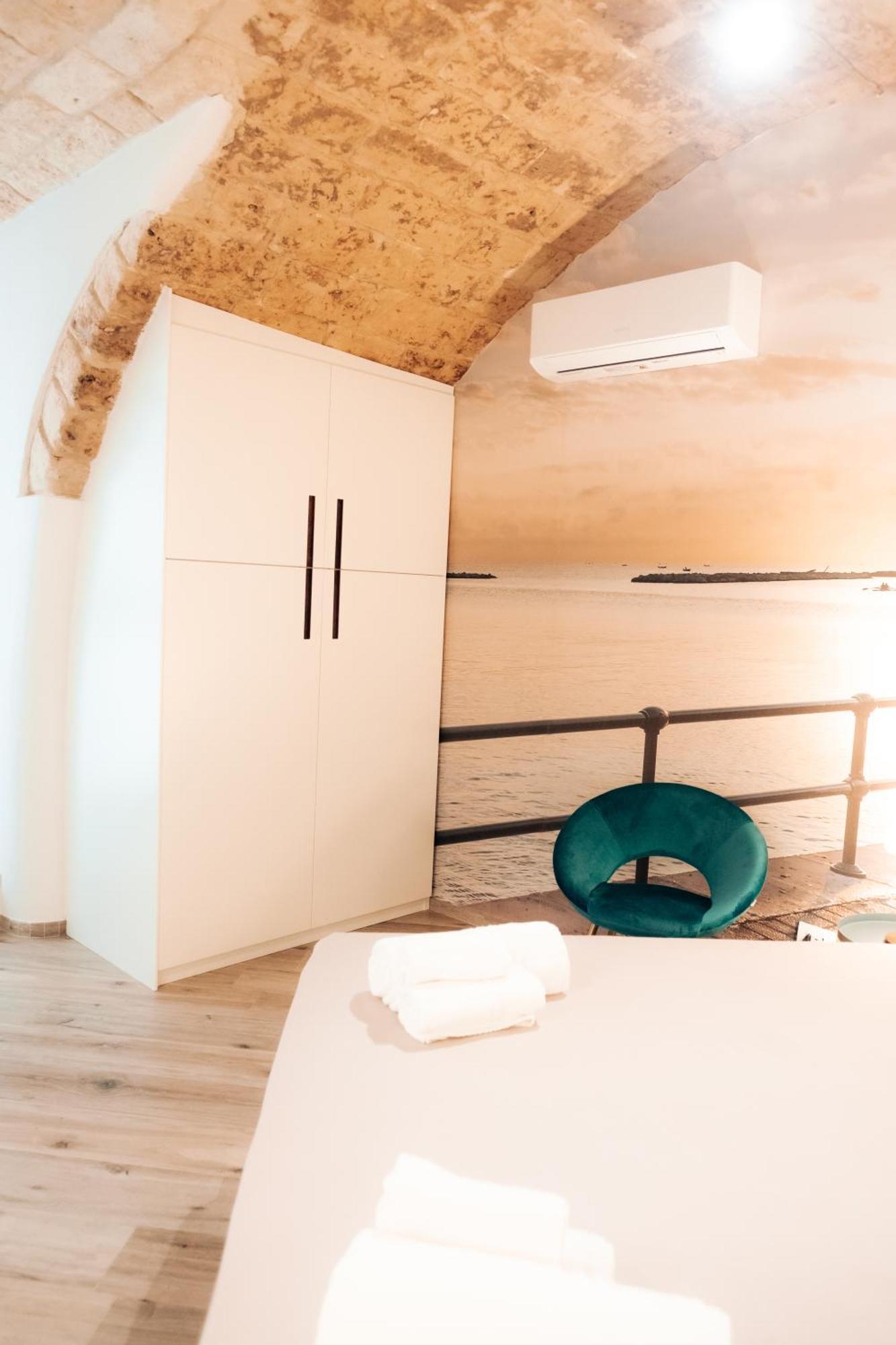 Timeless Apulian Luxury Suite Bari Exterior photo